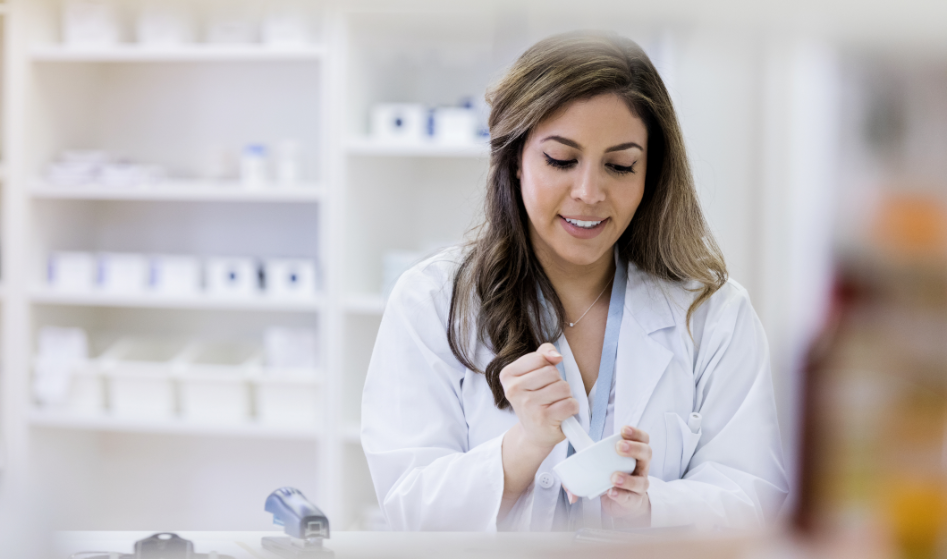 How to Become a Compounding Pharmacist | KnowlesWellness